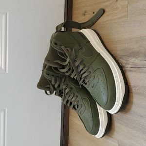 Nike Mens Gore-Tex Sneakers